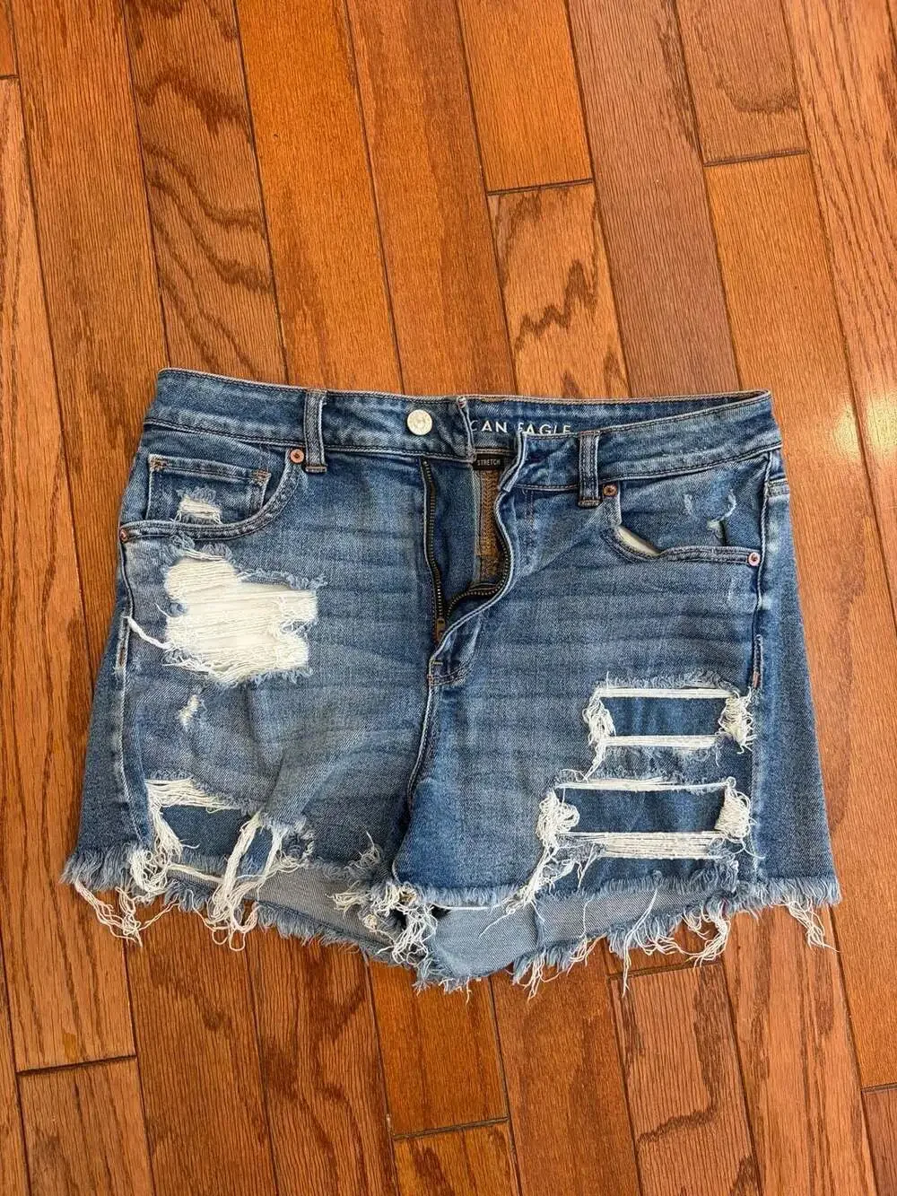 American Eagle Stretch Distressed Frayed Hem Denim Mom Shorts